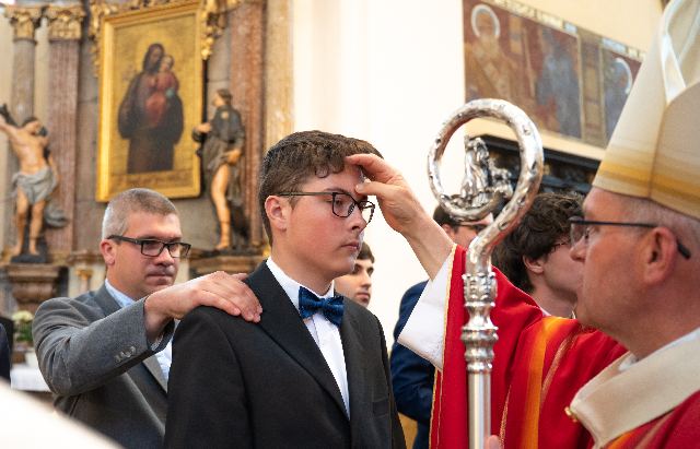 Biřmování 2026