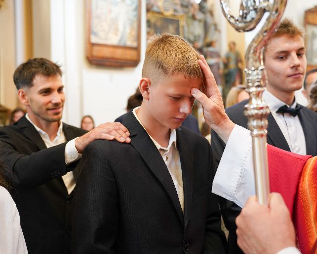 Biřmování 2026